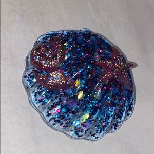 Sea shell paper weight